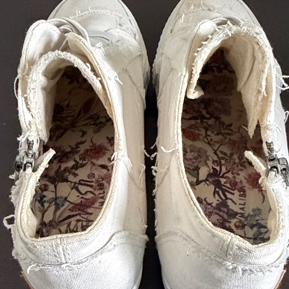 Blowfish Malibu Women's White Side Zip Canvas Wedge Sneakers. - Picture 3 of 8